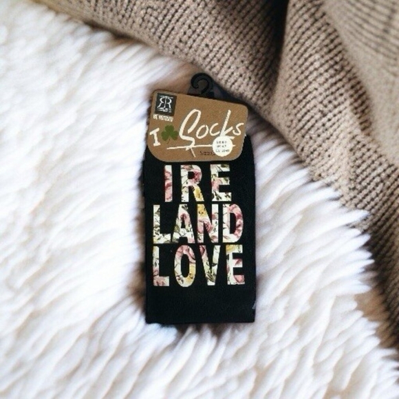 Robin Ruth Accessories - Robin Ruth IRELAND LOVE Unisex Socks Black Print Crew Socks Size 6-9